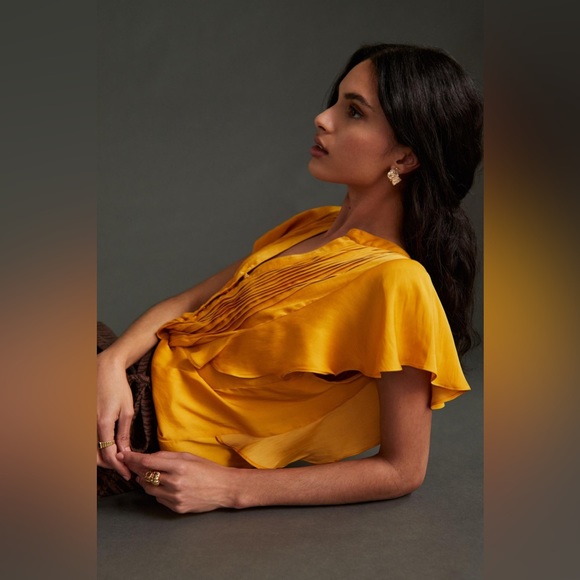 ✨ Anthropologie Ruffled Pintucked Blouse Sz MP - Picture 2 of 8